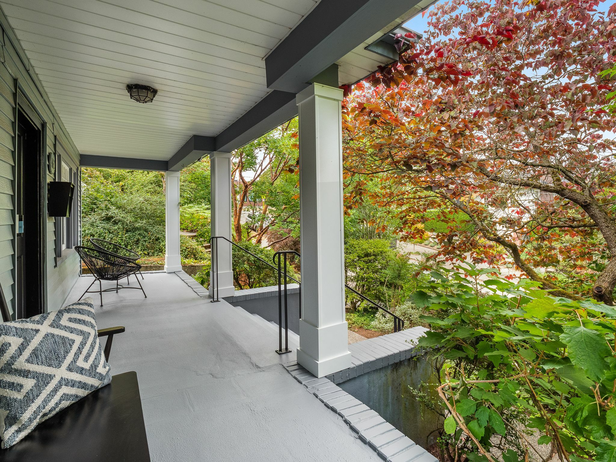 Property Photo:  463 Crockett Street  WA 98109 