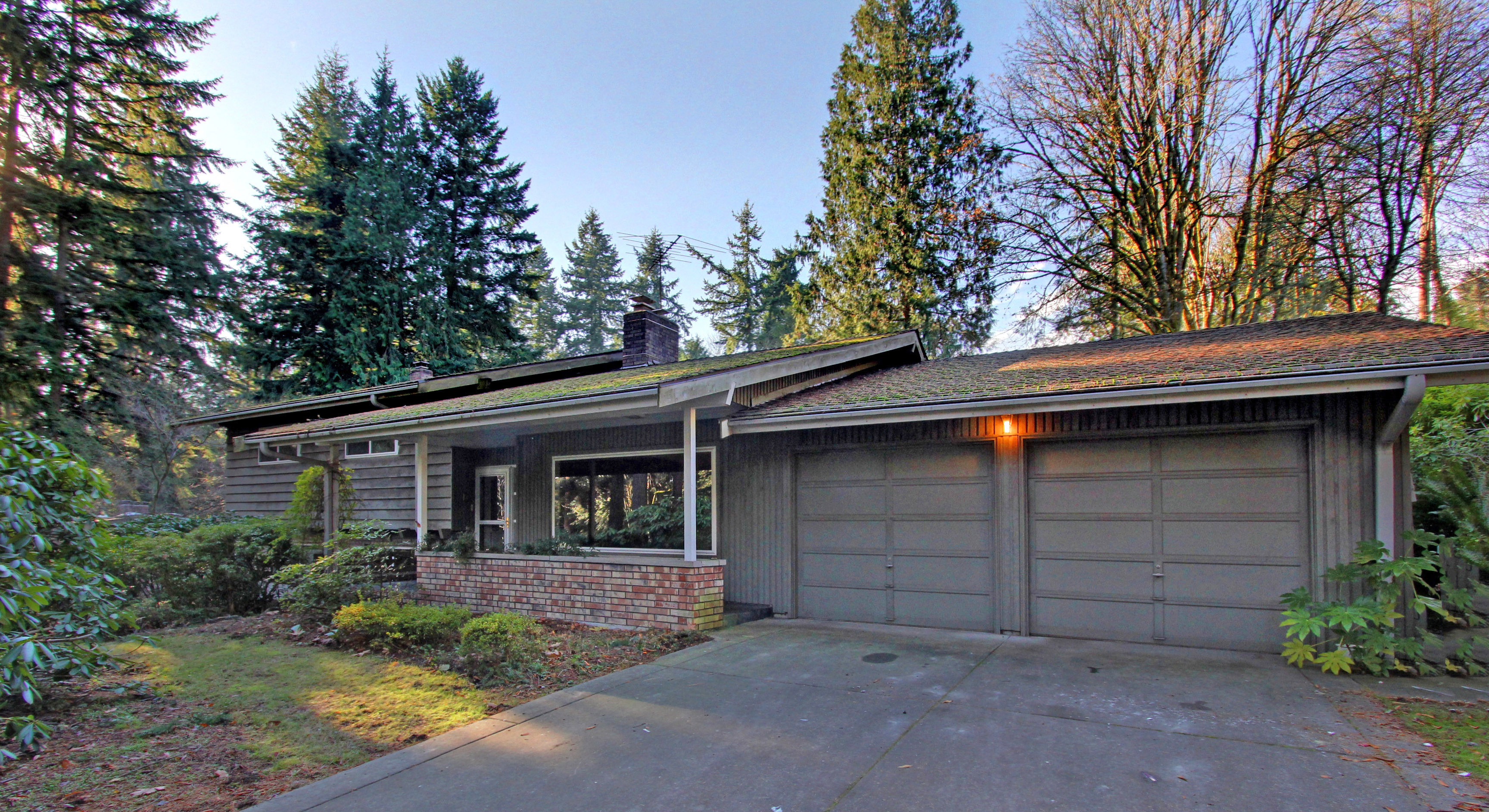 Property Photo:  12945 76th Ave NE  WA 98034 