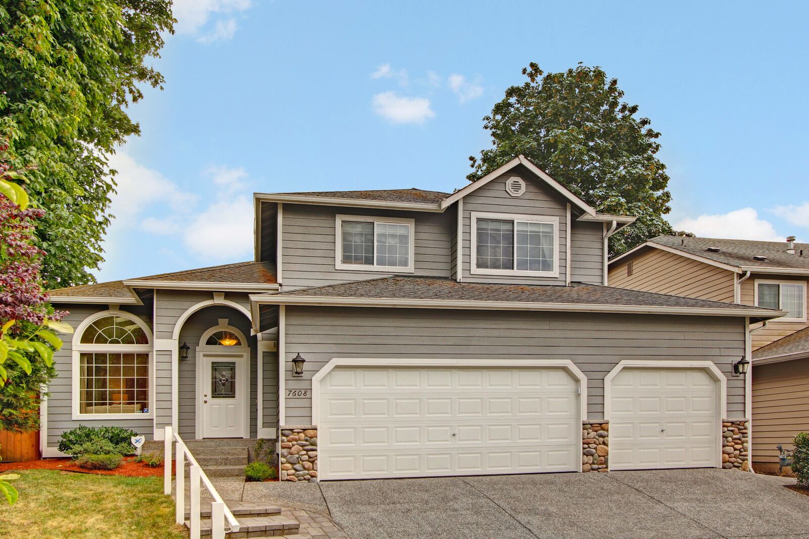 Property Photo:  7608 56th Place NE  WA 98270 