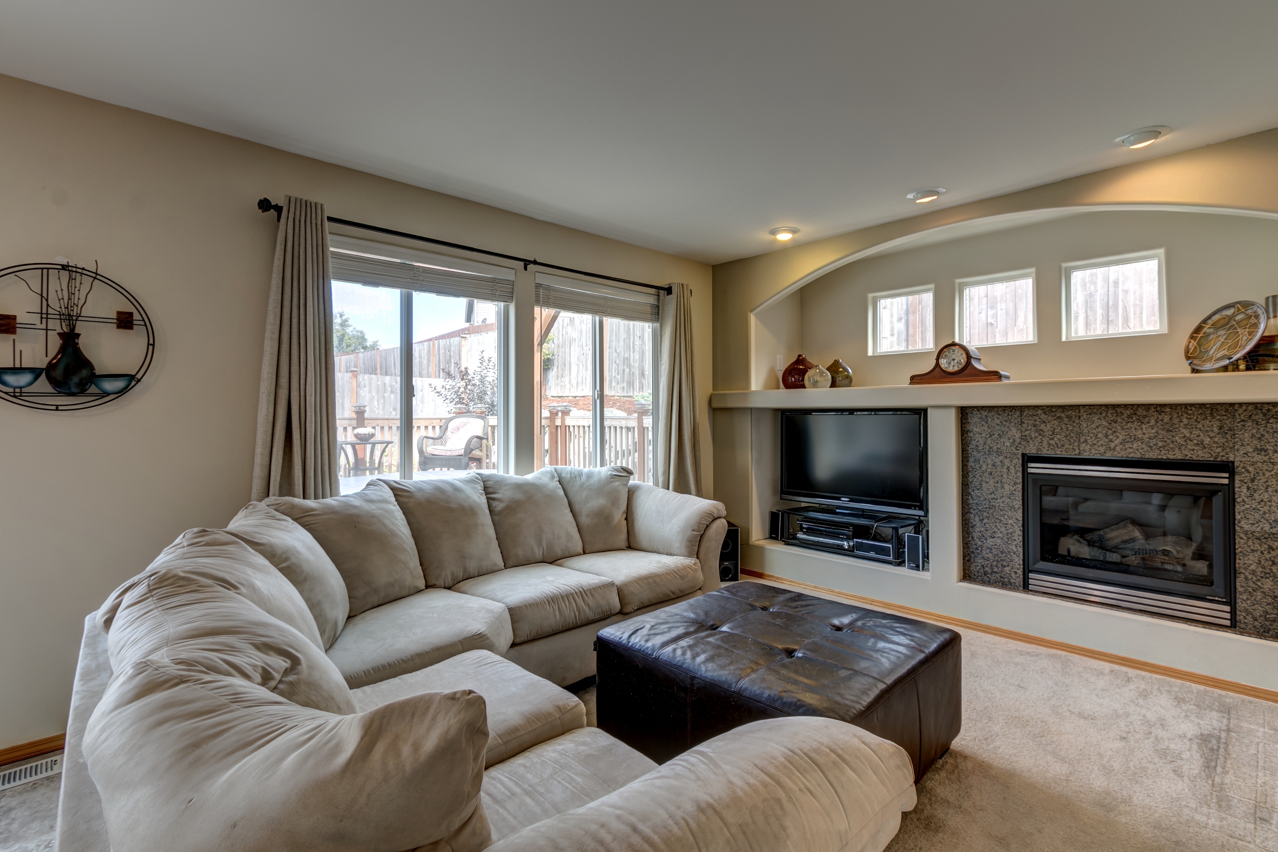 Property Photo: Kitchen/family room 27724 Ridge Wy  WA 98292 