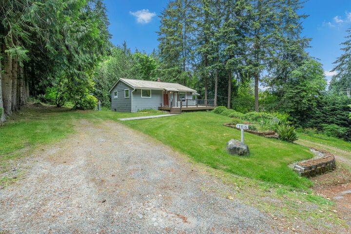 Property Photo: 13816 NE 137th Street WA 98034