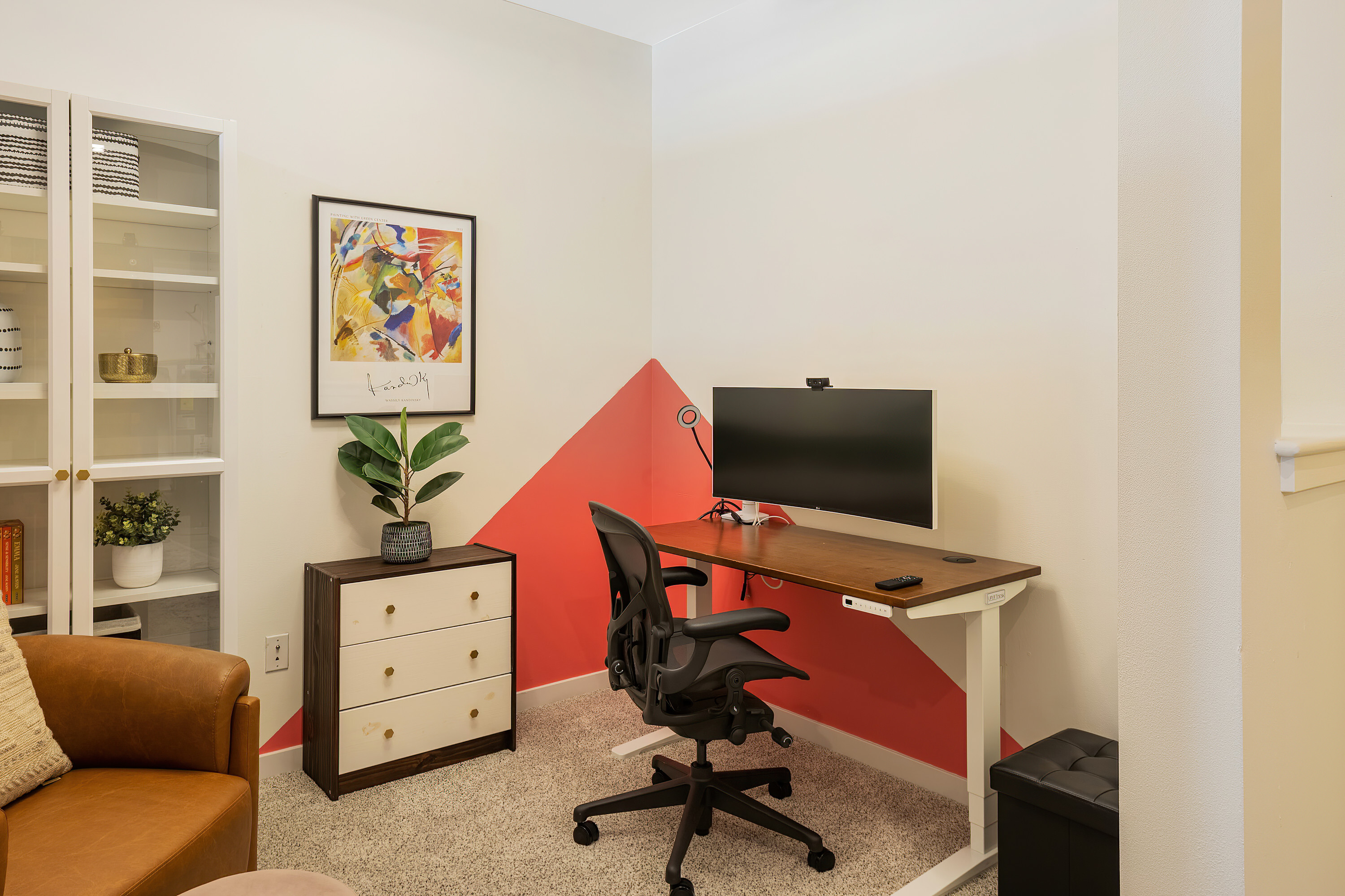 Property Photo: 530 4th Avenue W 405 WA 98119