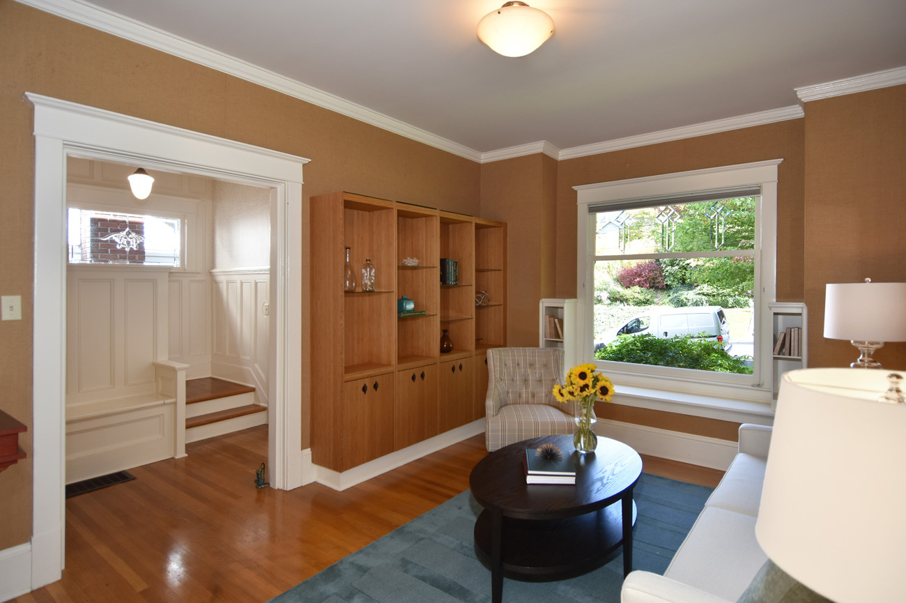 Property Photo: Living & dining rooms 1917 4th Ave W  WA 98119 