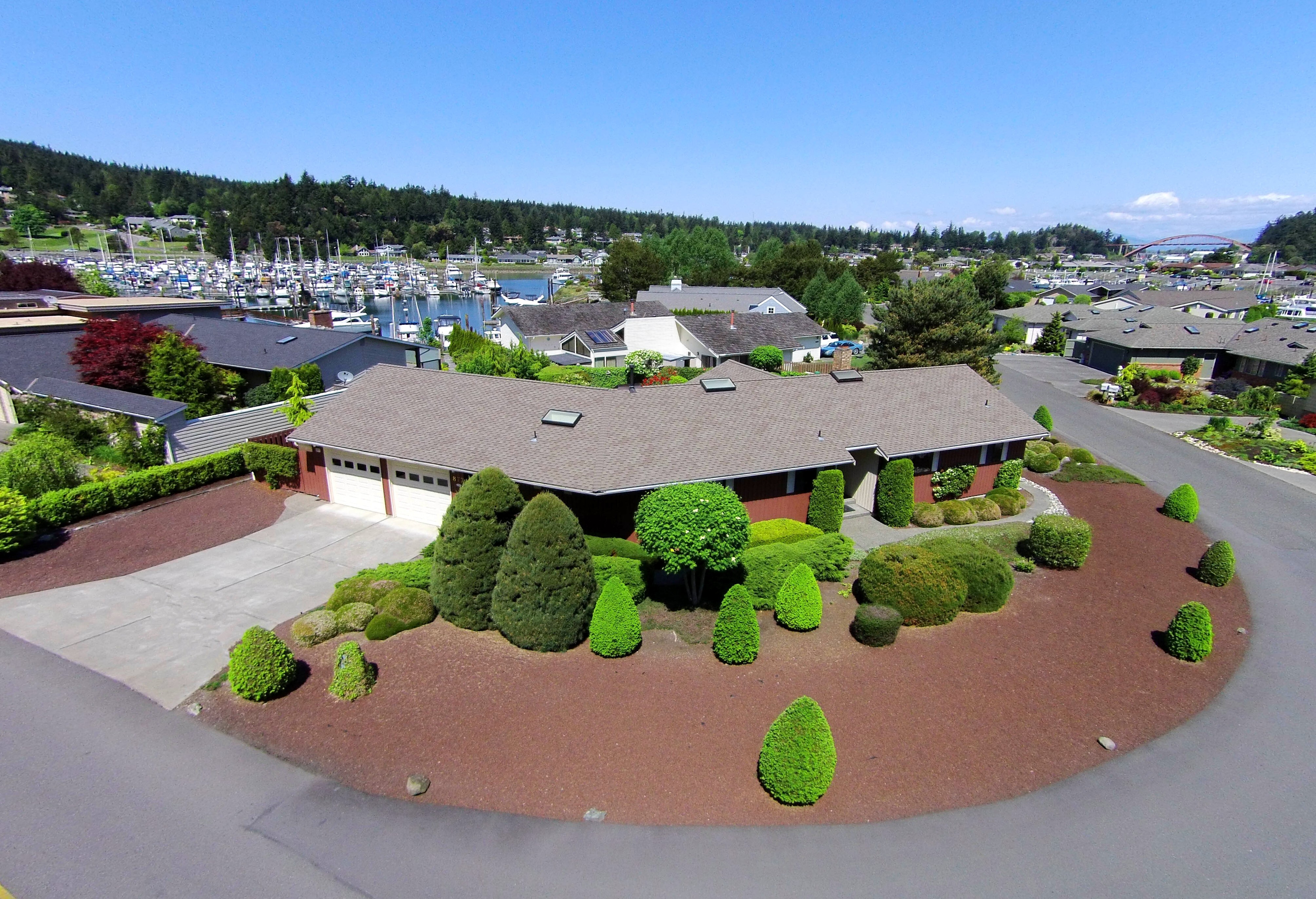 Property Photo: 877 Shoshone Dr WA 98257