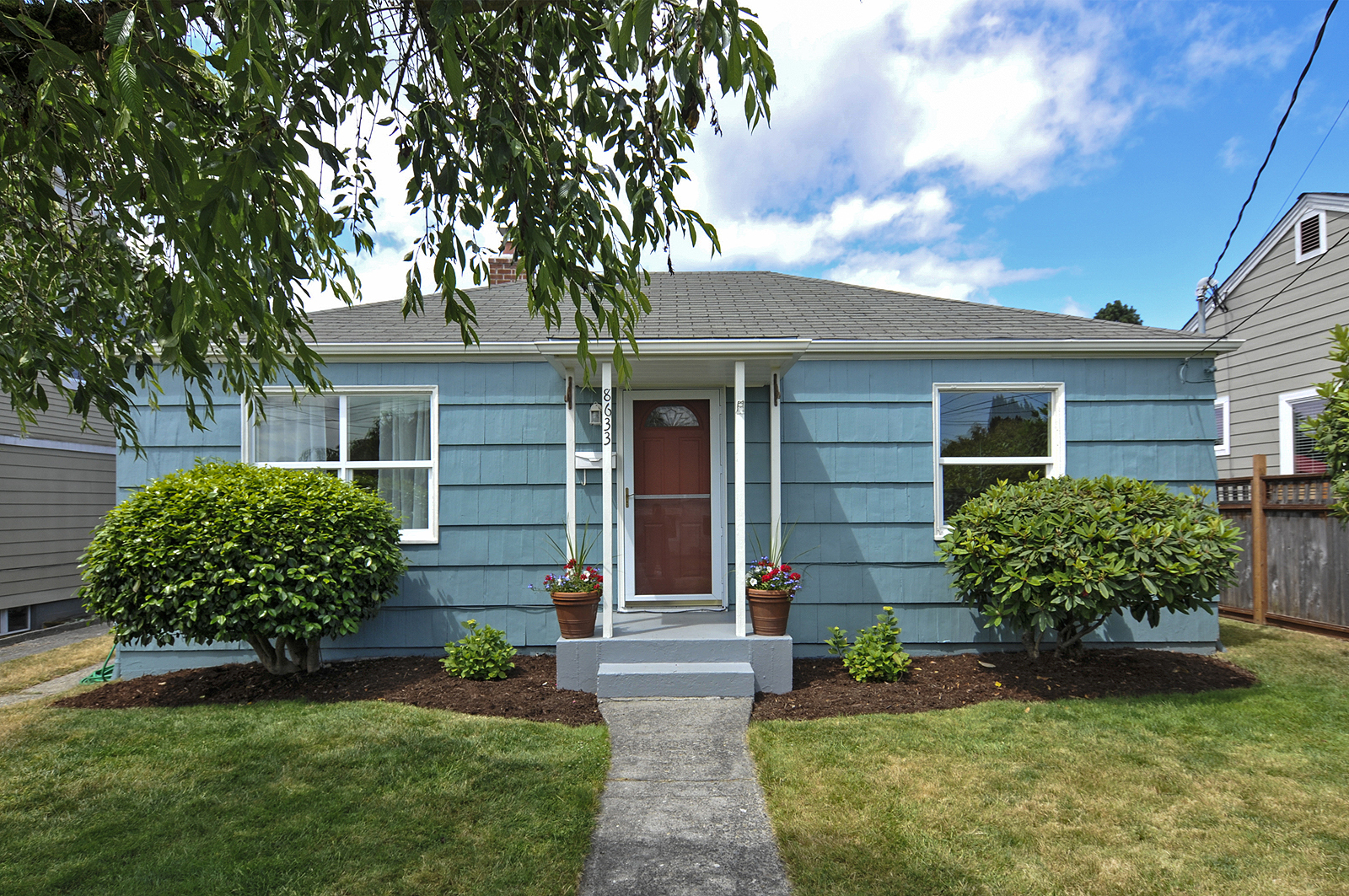 Property Photo: 8633 36th Ave SW WA 98126