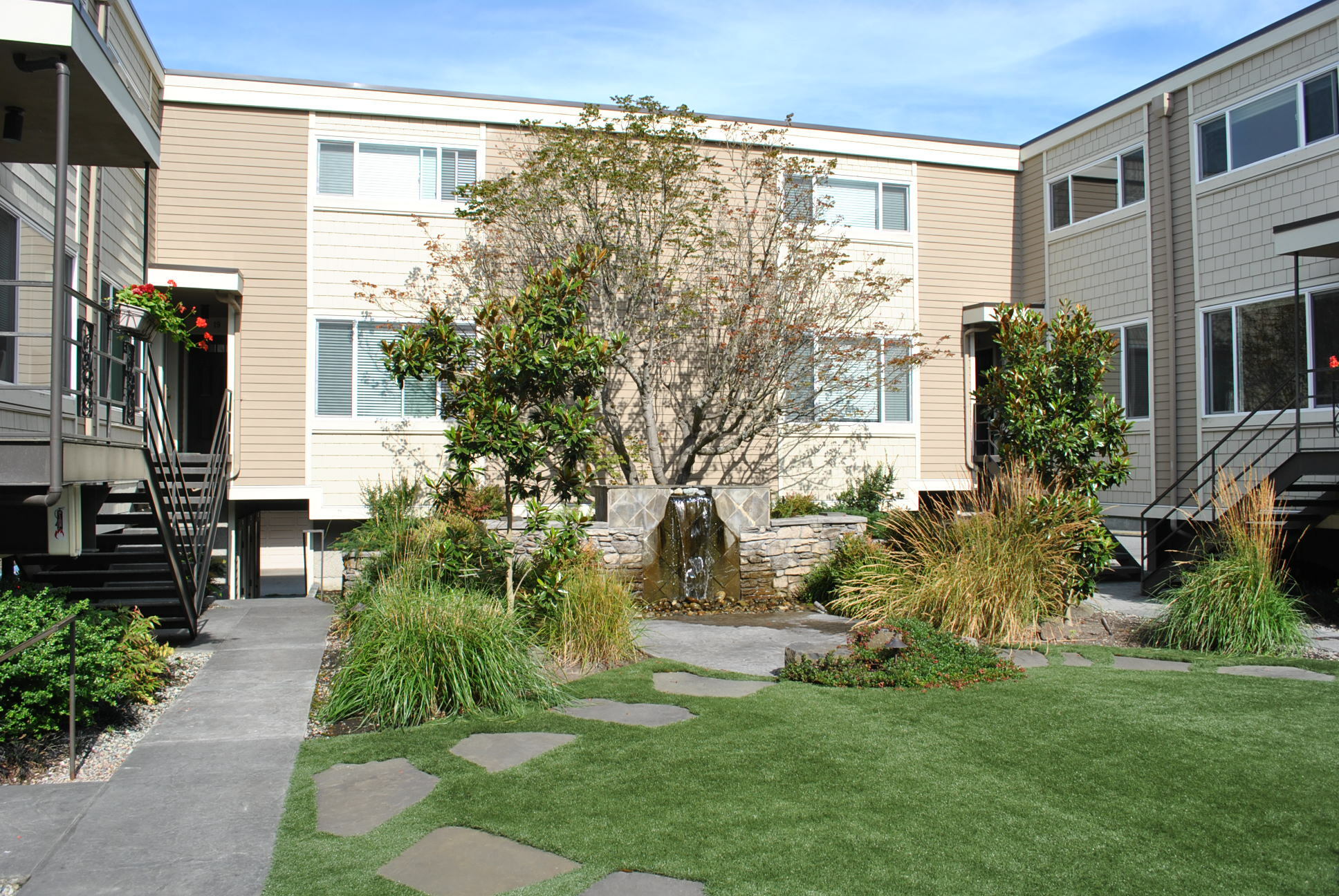 Property Photo: 233 3rd Ave N 19 WA 98020