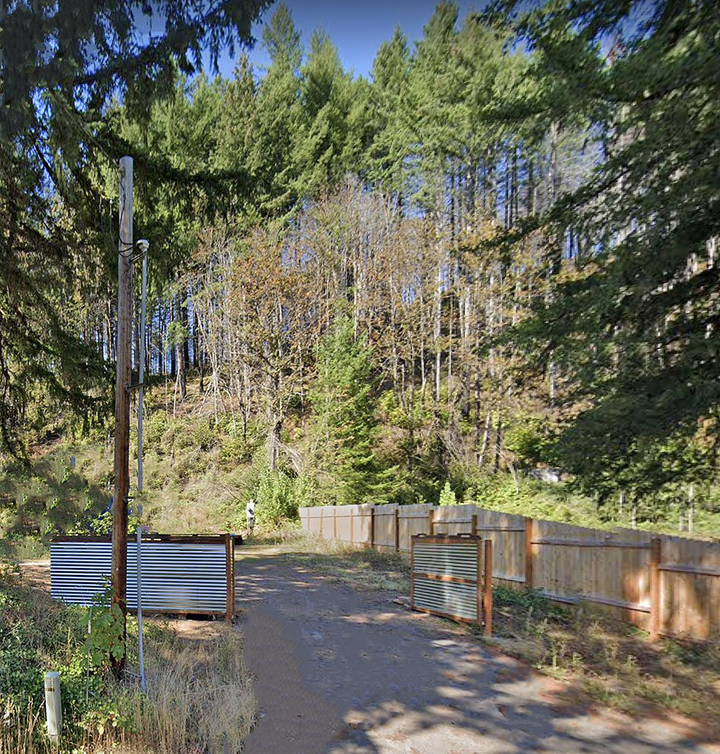 Property Photo: 49513 McKenzie Hwy OR 97488