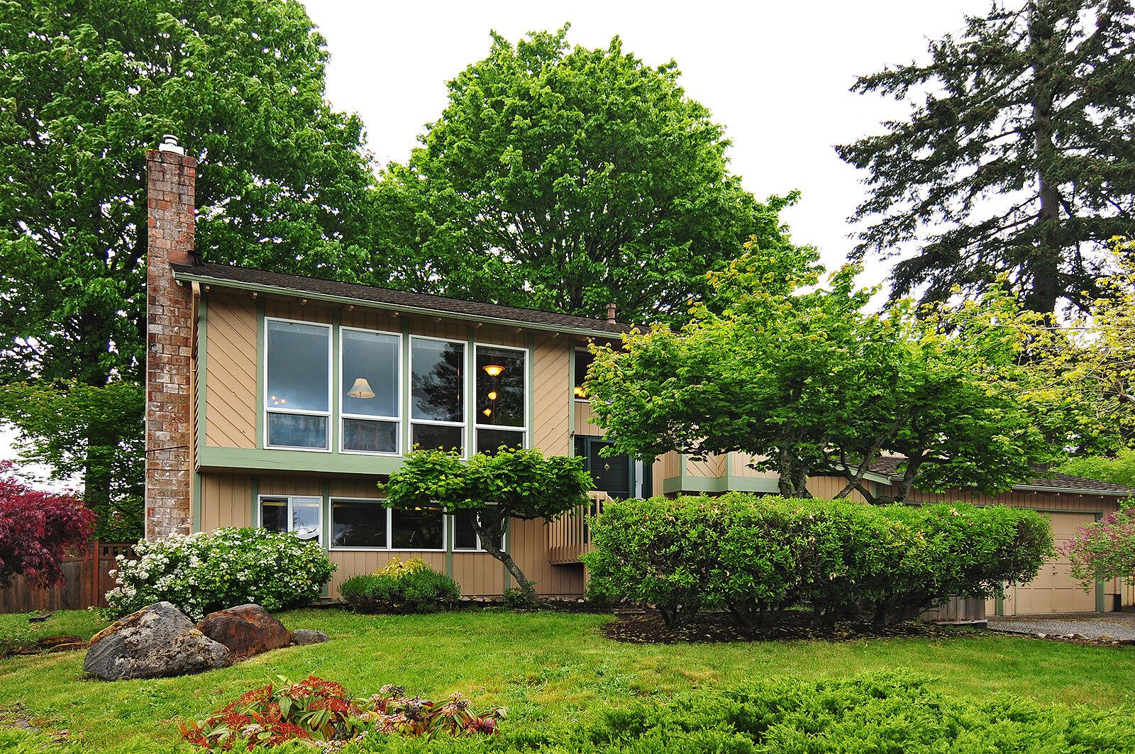 Property Photo: 26702 Stanford Ct WA 98032