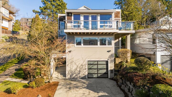 Property Photo: 2572 13th Avenue W WA 98119