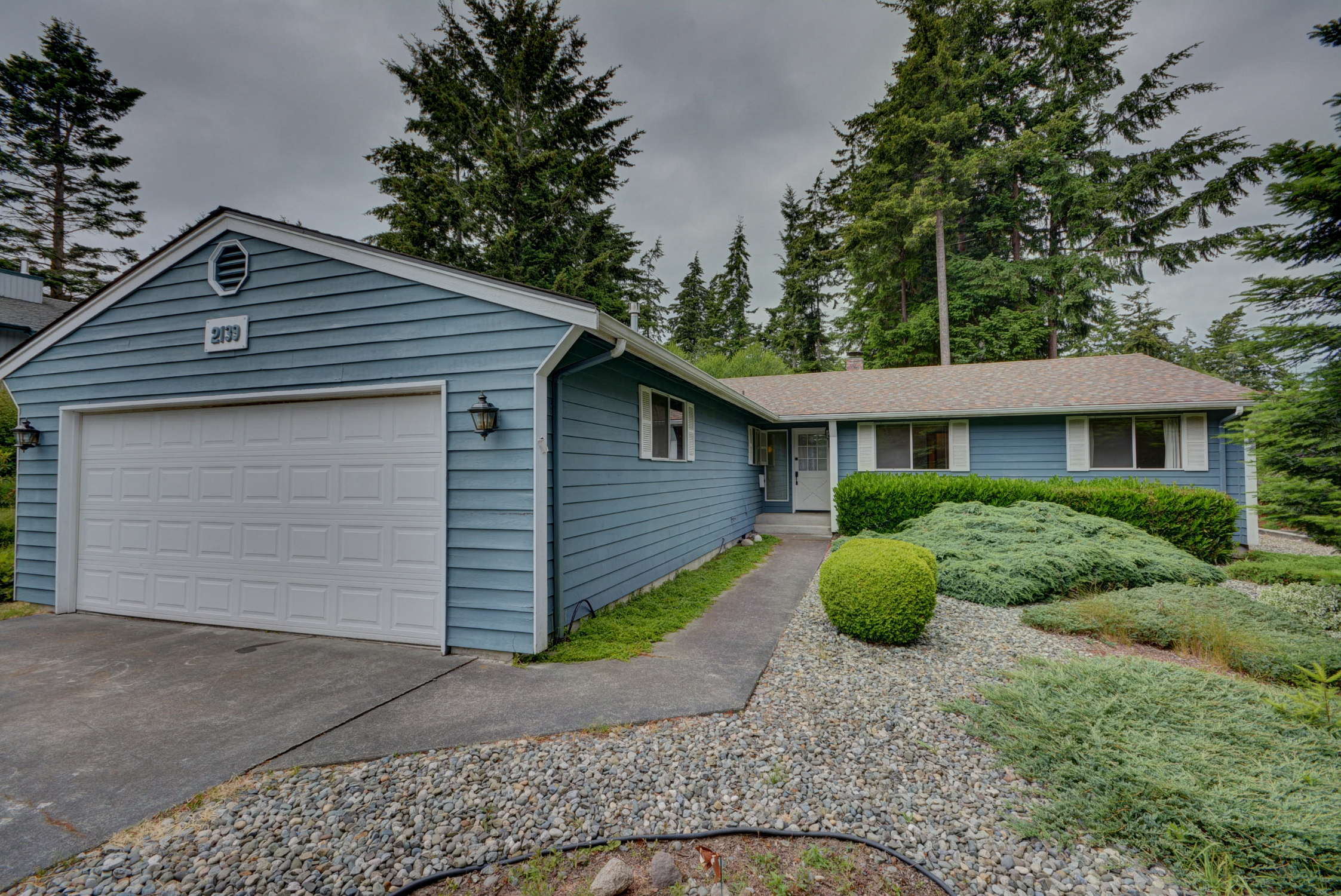 Property Photo:  2139 Fairway Lane  WA 98277 