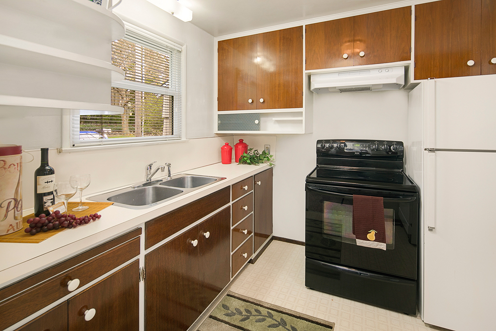 Property Photo: Interior 14016 Meridian Ave N  WA 98133 